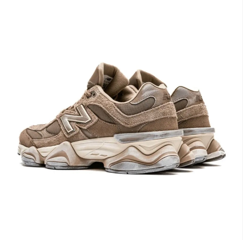 NB  9060 Mushroom Timberwolf
